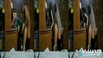 [Onlyfans] วัยรุ่นยืนเย็ดสดกันเสียวตั้งกล้องชัด
