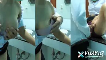 Onlyfans risahub น้องริสา แอบเย็ดห้องน้ำ ซอยหีแตกหน้า